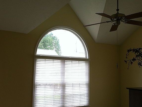 4th image of 106 Crestwood Ct