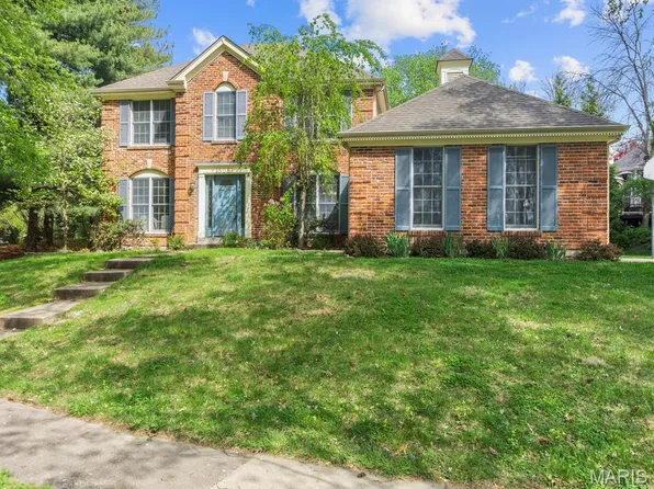 13081 Greenbough Dr, Saint Louis, MO 63146