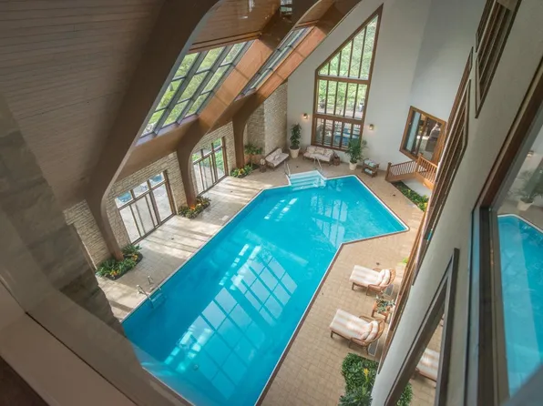 8455 Dunsinane Dr, Dublin, OH 43017