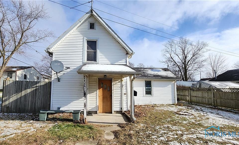 1st image of 103 1/2 Elmwood Ave