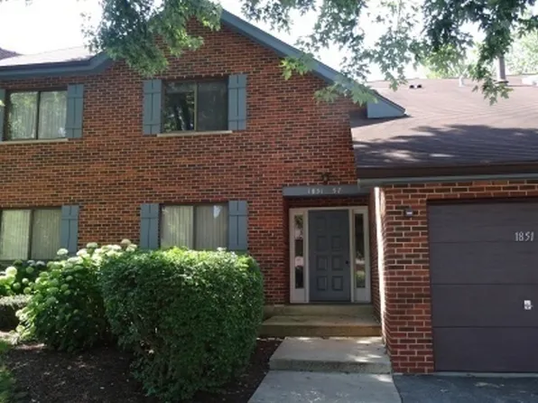 1851 Portsmouth Dr #A, Lisle, IL 60532