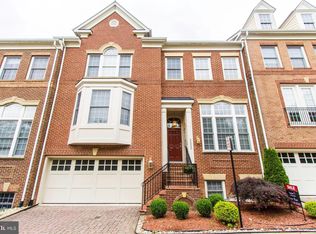 1832 Battery Park St, Vienna, VA 22182