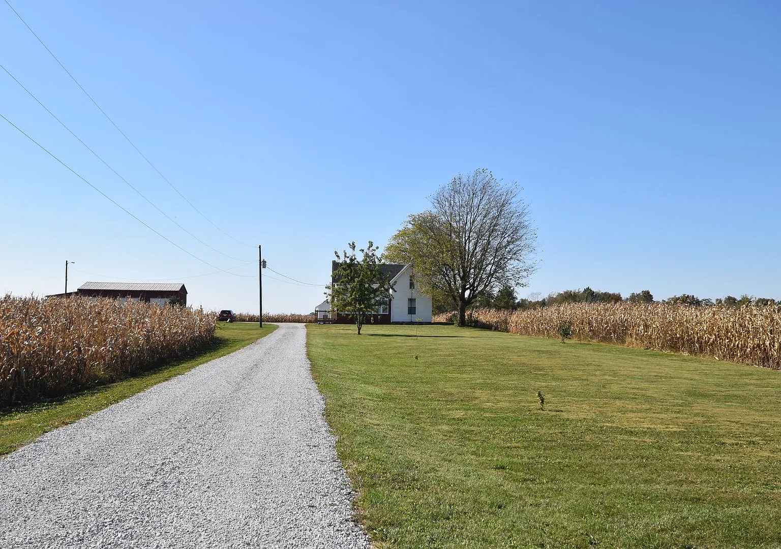 Farmhouse in Greenfield — Photo 2