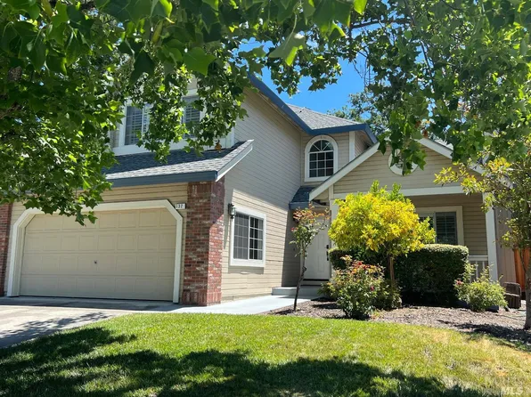 132 Creek Way, Santa Rosa, CA 95403