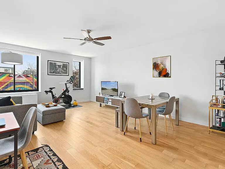 8 Vanderbilt Ave #4C — Photo 3