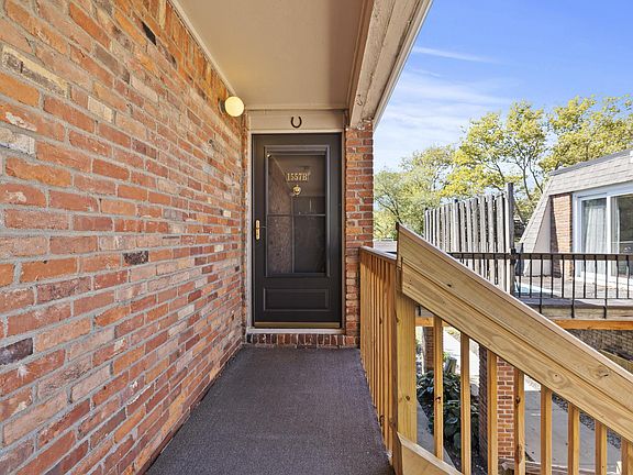 4th image of 1557 Lafayette Dr APT B
