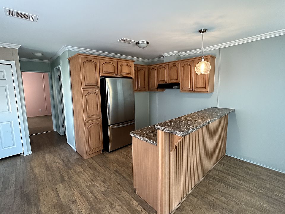 2nd image of 35 Hopetown Rd #35