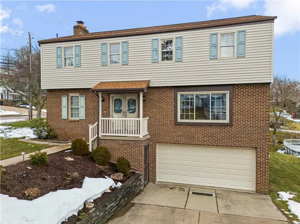 1101 Grouse Run Rd, Bethel Park, PA 15102