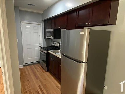 2nd image of 3434 W Franklin Blvd #2C