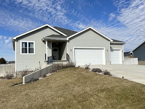 2nd image of 2205 Clay Dr