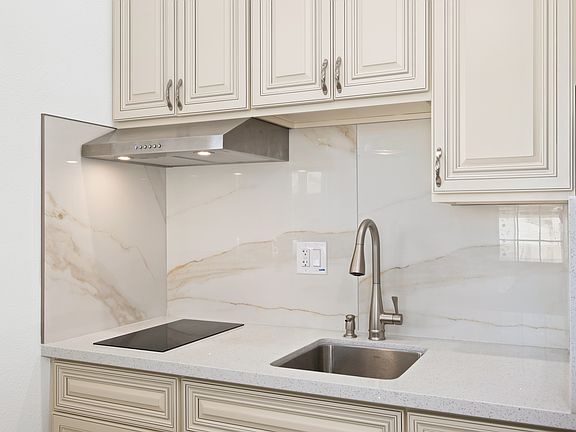 5th image of 3917 Baja Vista Dr Unit 2