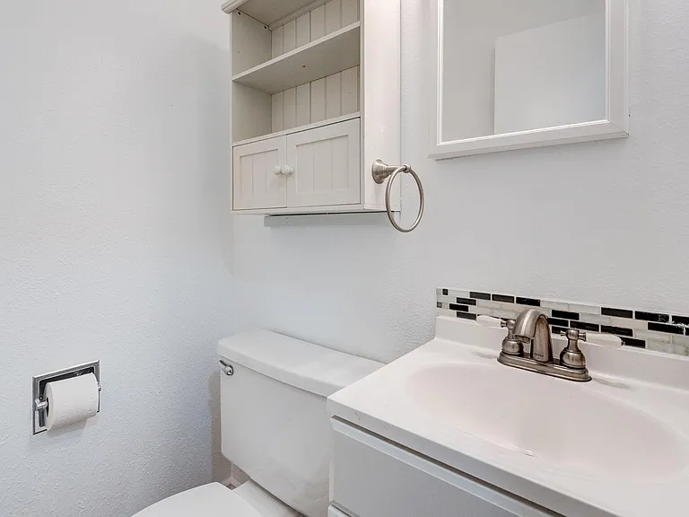 508 E Mission Dr — Photo 22