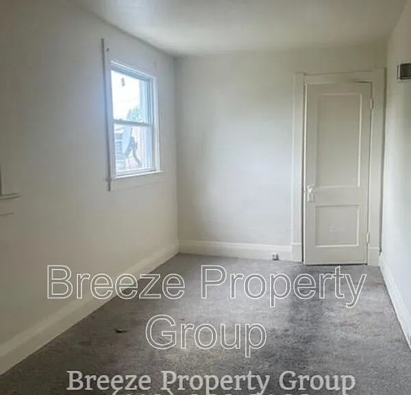 228 Langdon St — Photo 16
