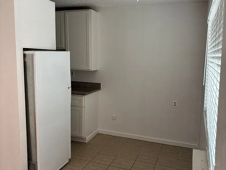 7466 Bridgit Drive — Photo 4