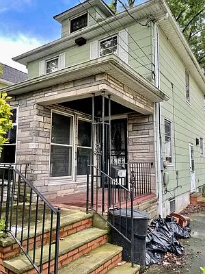 2nd image of 11046 213th St