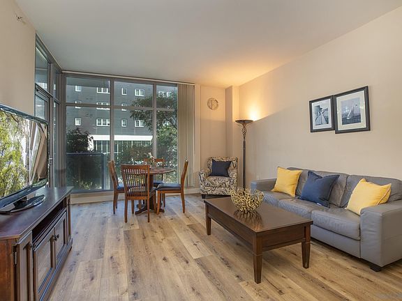 5th image of 206 Park Blvd Unit 306