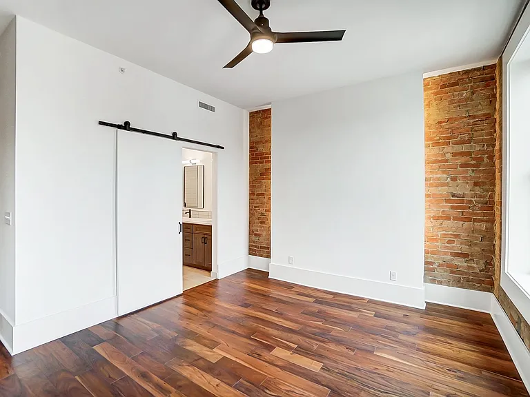 12-14 E 15th St — Photo 18