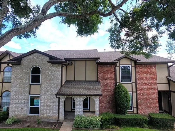 11712 S Kirkwood Rd, Stafford, TX 77477