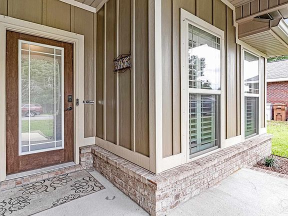 3rd image of 5695 Tucker Cir