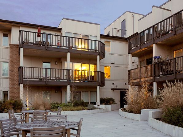 1435 E John St Unit 407