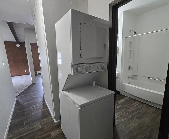 906 Lowell St #4 — Photo 9