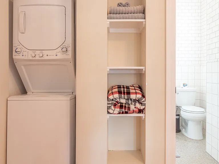 882 Union St #4D — Photo 32