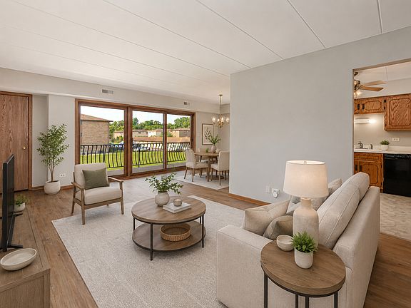 3rd image of 11108 Heritage Dr APT 2B