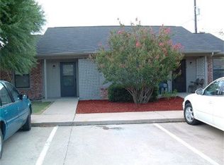 108 W 8th St, Venus, TX 76084