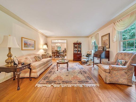 3rd image of 1033 Little Pine Cir