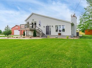 9112 Lakeshore Dr, Barker, NY 14012
