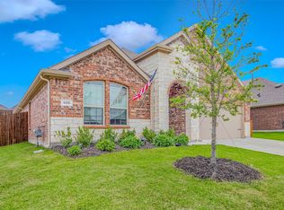 522 Royal Pine Dr, Fate, TX 75087