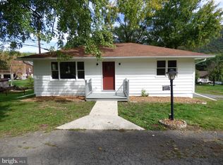 12608 Bowling St, Cumberland, MD 21502