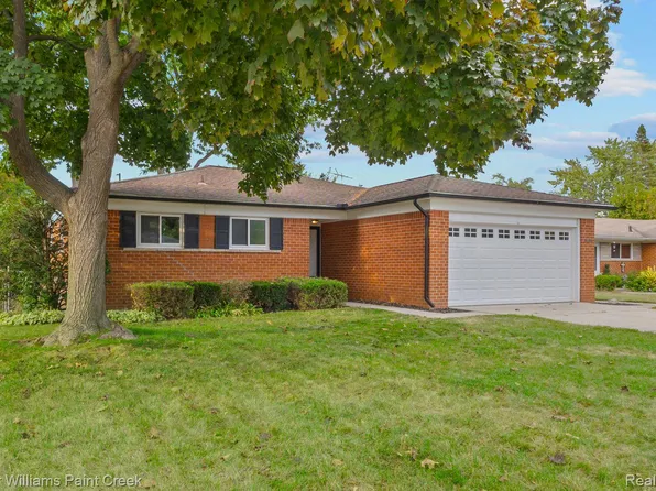 3183 Firestone Dr, Sterling Heights, MI 48310