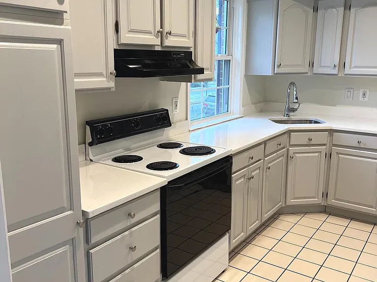812 Azalea Dr #16 — Photo 10