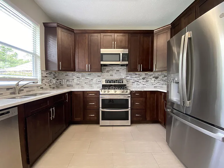 4115 Andover Cay Blvd — Photo 11