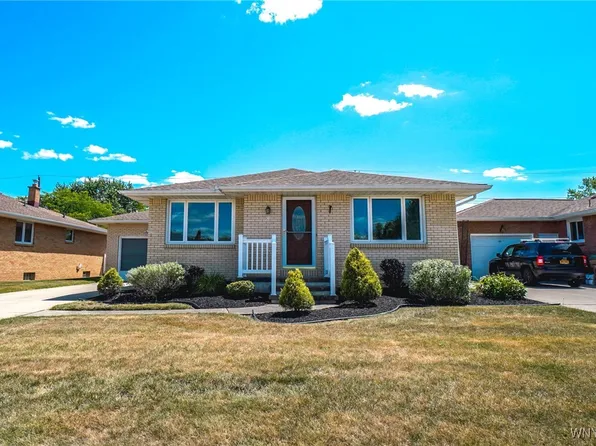 51 Armond Ln, Depew, NY 14043