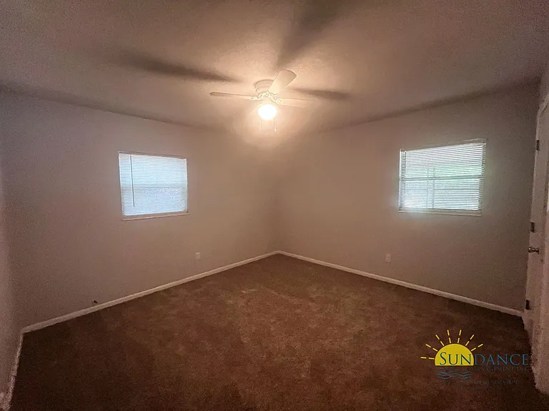 475 Andrew Dr — Photo 9