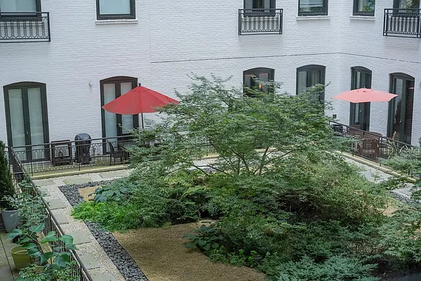 Rented by New York Casas Ltd. | media 14