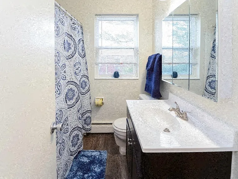 Hyde Park Apartment Homes — Photo 10