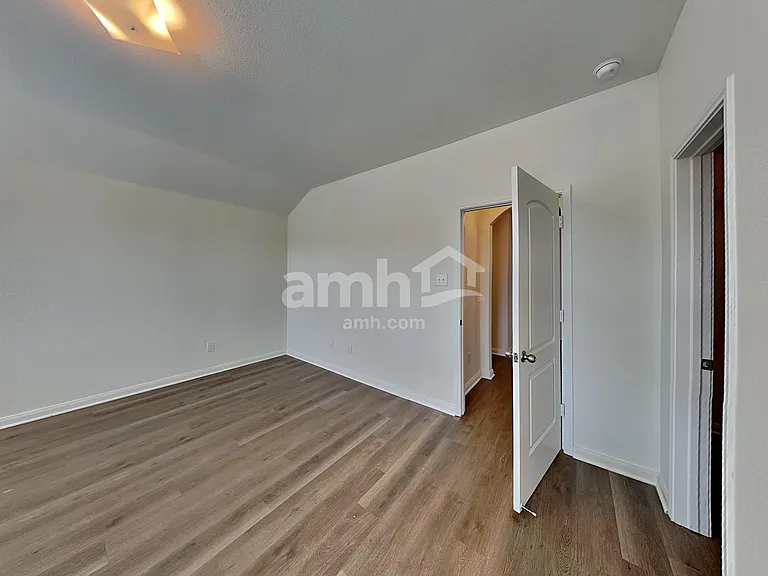 1623 Park Trails Blvd — Photo 12