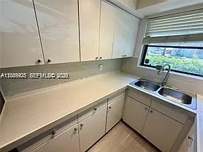 1315 N 19th Ave #2 — Photo 9