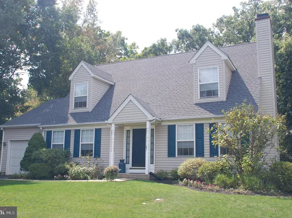 109 Saddle Brook Dr, Dublin, PA 18917