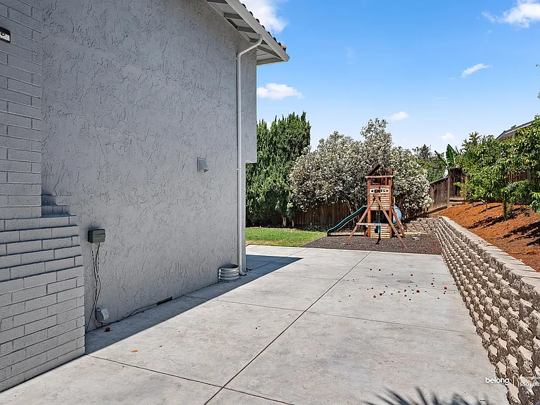 3661 Slopeview Dr — Photo 75