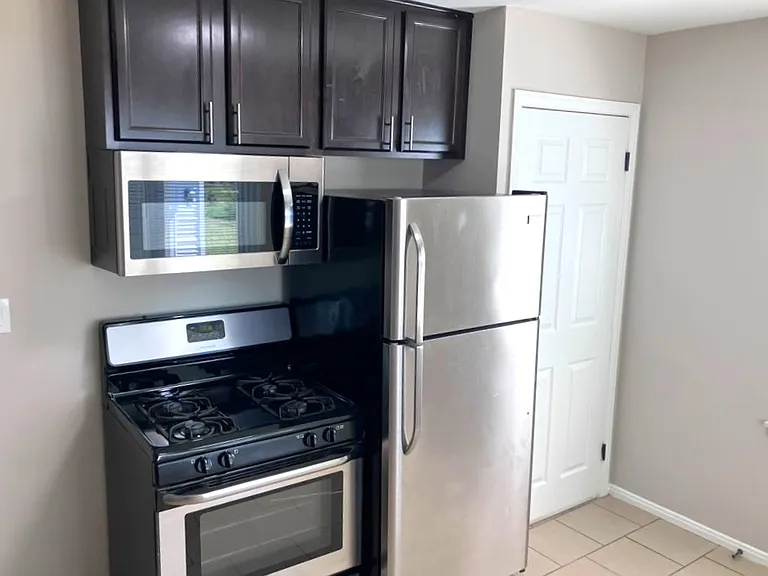 959 E Shevlin Ave — Photo 7