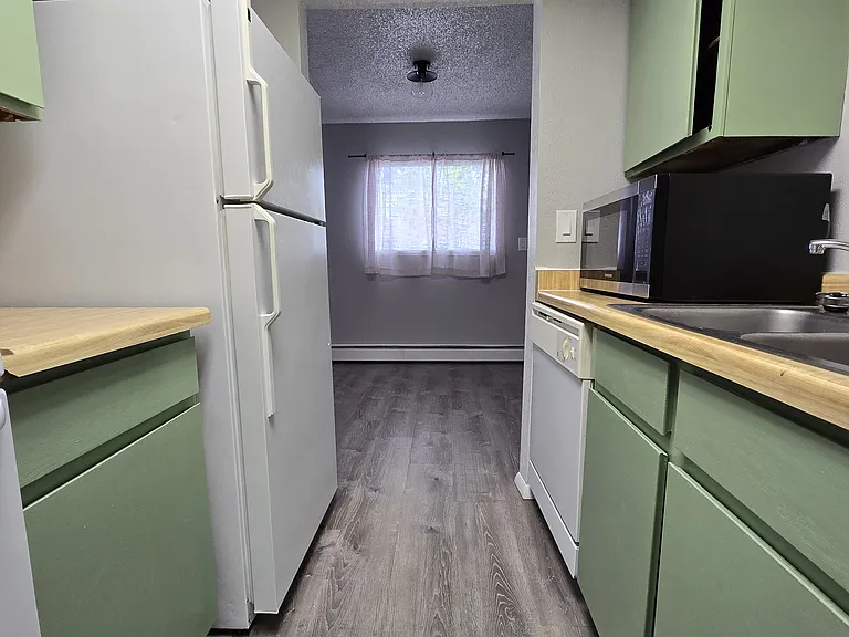 1140 Walnut Ave #8 — Photo 12