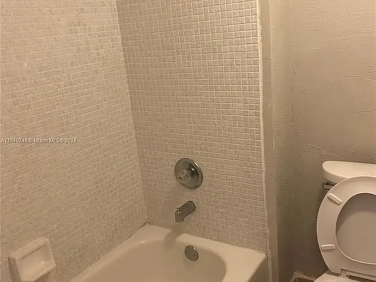 389 Lakeview Dr #101 — Photo 12