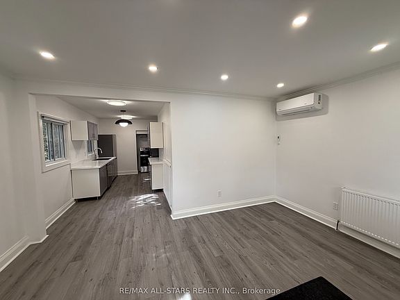 2nd image of 92 39th St #2