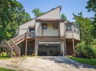 216 Cherokee Dr, Fair Play, SC 29643