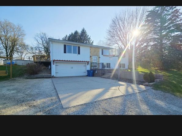 13831 Prairie Center Rd