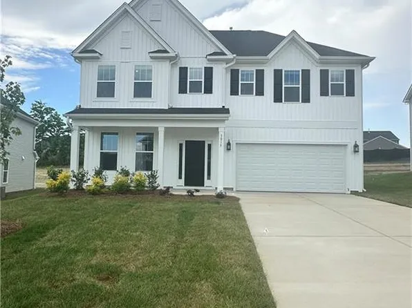3015 Bayou St, Graham, NC 27253